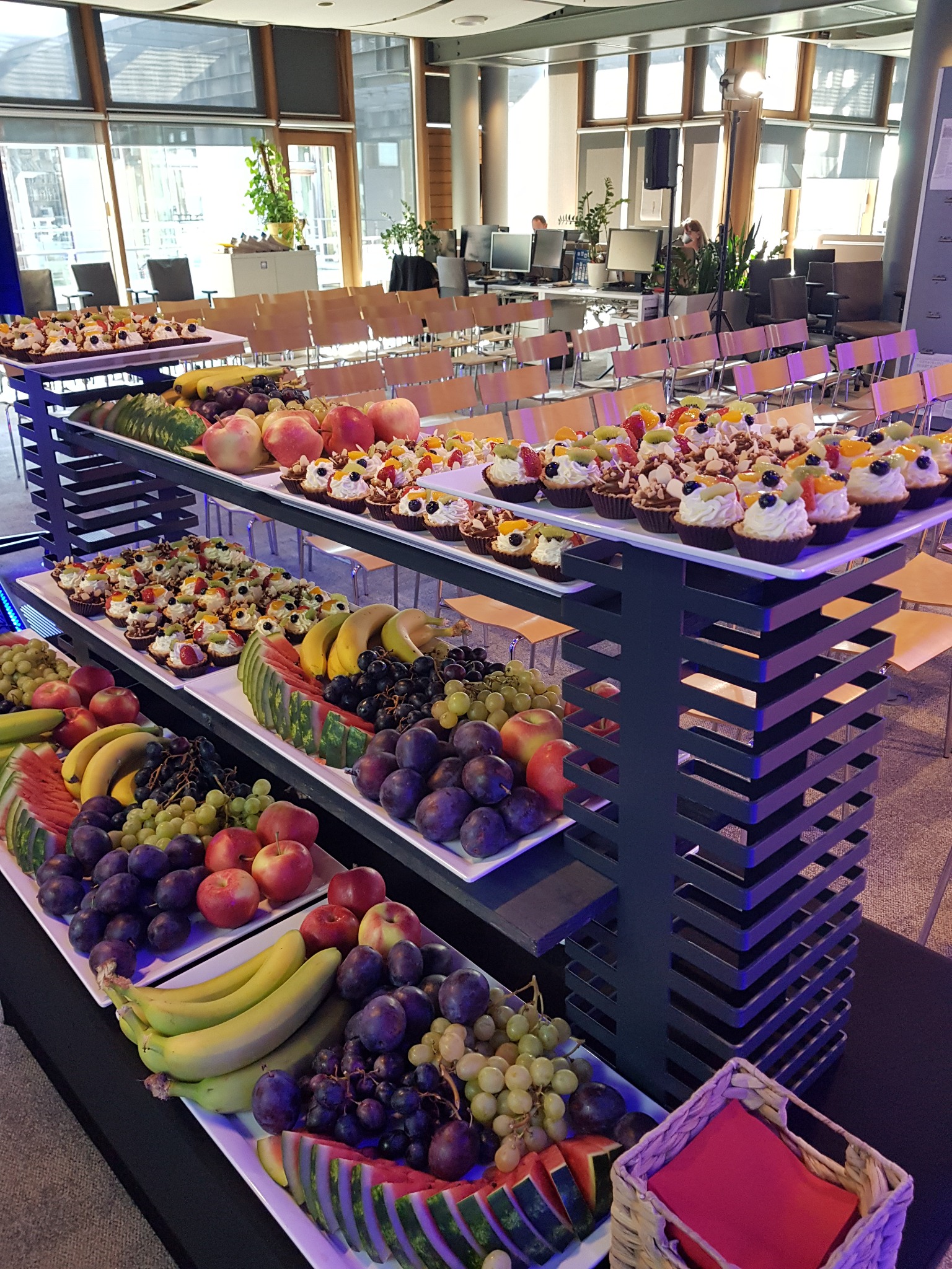 Bufet słodki i owocowy