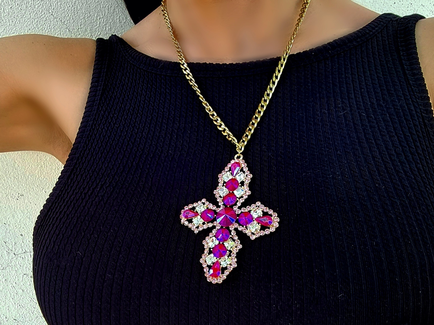 Biżuteria ze stali chirurgicznej. Bransoletki, wisiorki, breloczki, kolczyki, zawieszki.