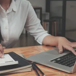 Kadry i płace. Doradztwo podatkowe. Wsparcie administracyjno-biurowe.