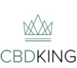 Logo firmy CBDKING z minimalistyczną grafiką korony w odcieniach zieleni na białym tle.