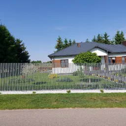 Ogrodzenie. Lamele nie połączone ze sobą. Różne wzory.