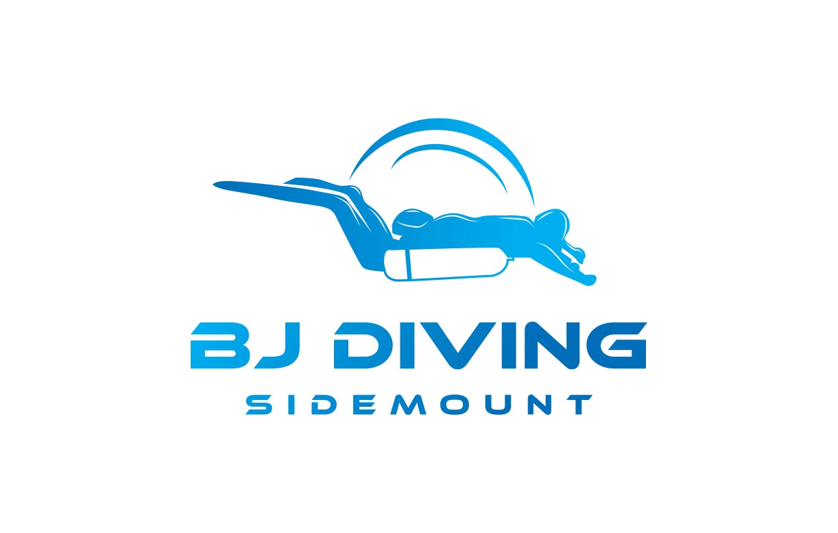 Niebieski, wektorowy logotyp firmy BJ Diving Sidemount przedstawiający sylwetkę nurka z butlą, płynącego pod wodą.