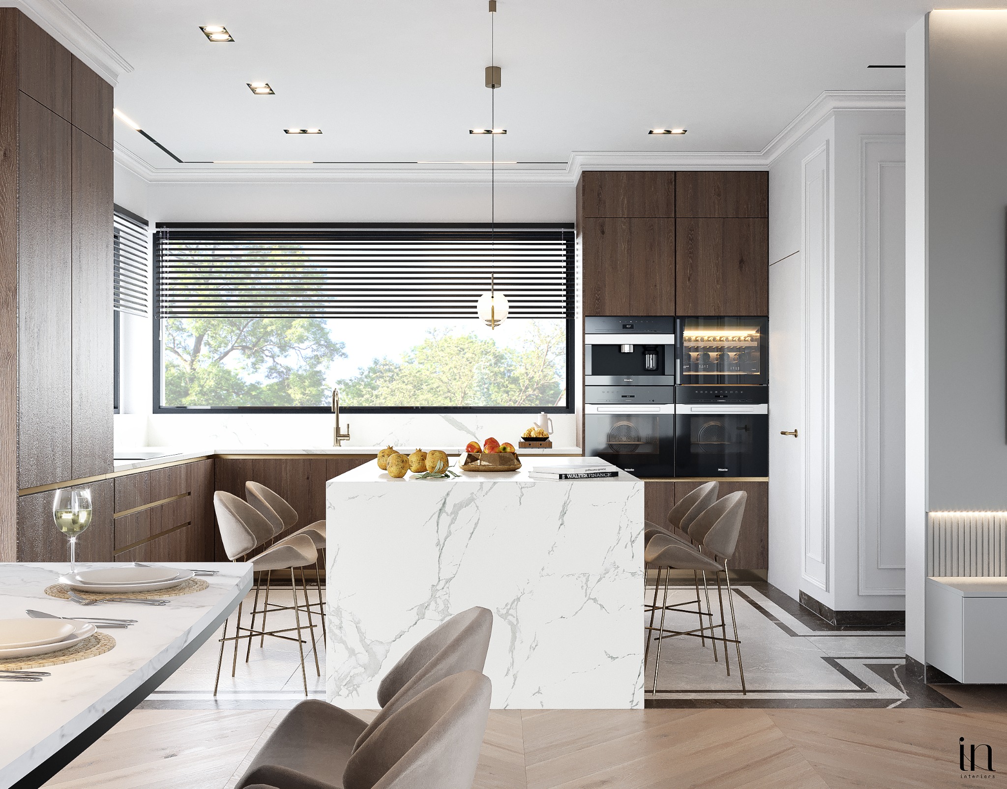 Elegancka kuchnia z marmurową wyspą, brązowymi szafkami, blatem śniadaniowym z nakryciami, oknem z żaluzjami i sprzętem AGD marki Miele.