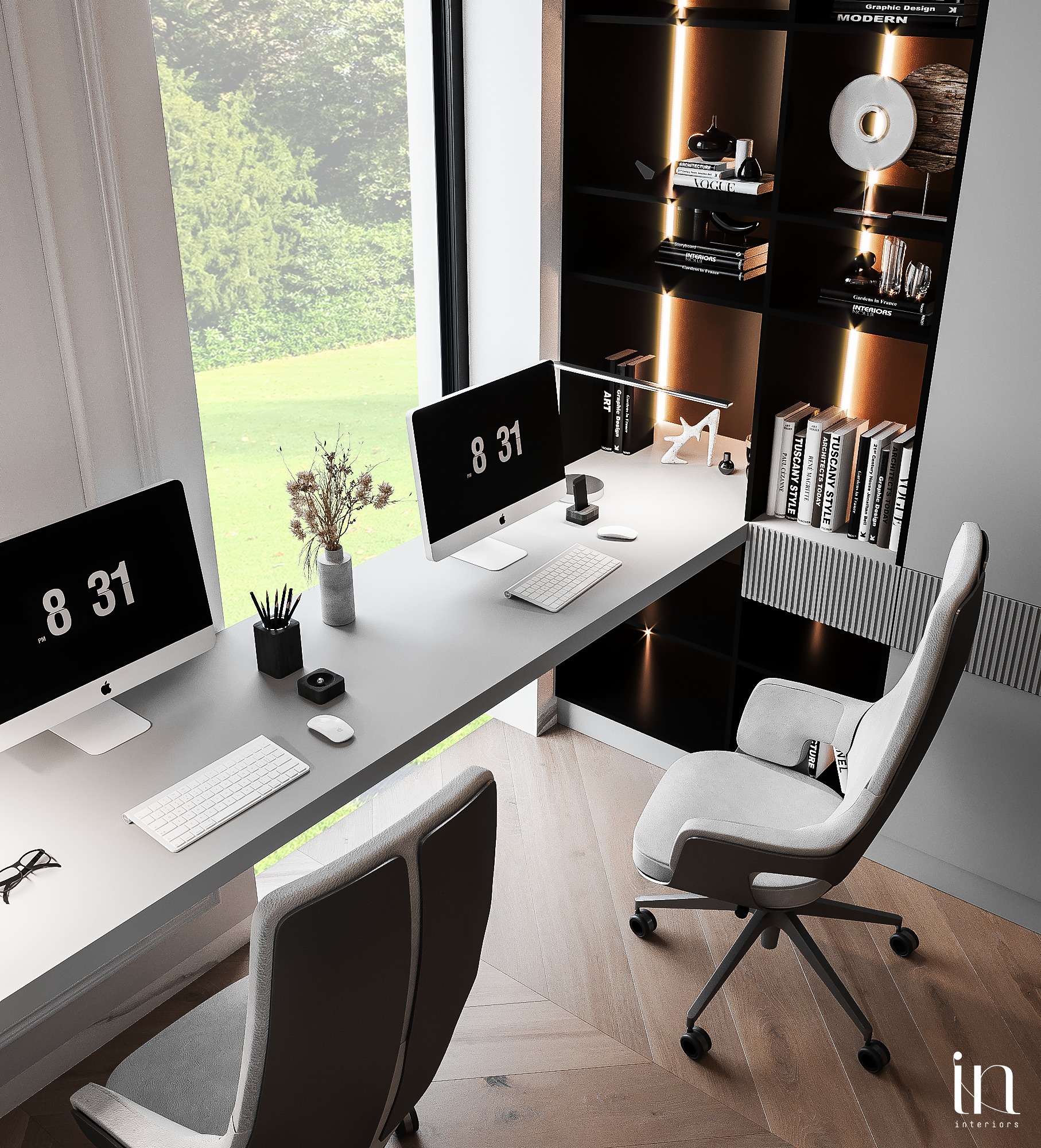 Wnętrze biura domowego z dwoma stanowiskami pracy, minimalistyczny design, jasne biurka, ergonomiczne krzesła, duże okno z widokiem na zieleń, regał z podświetleniem i dekoracjami, parkiet w jodełkę.