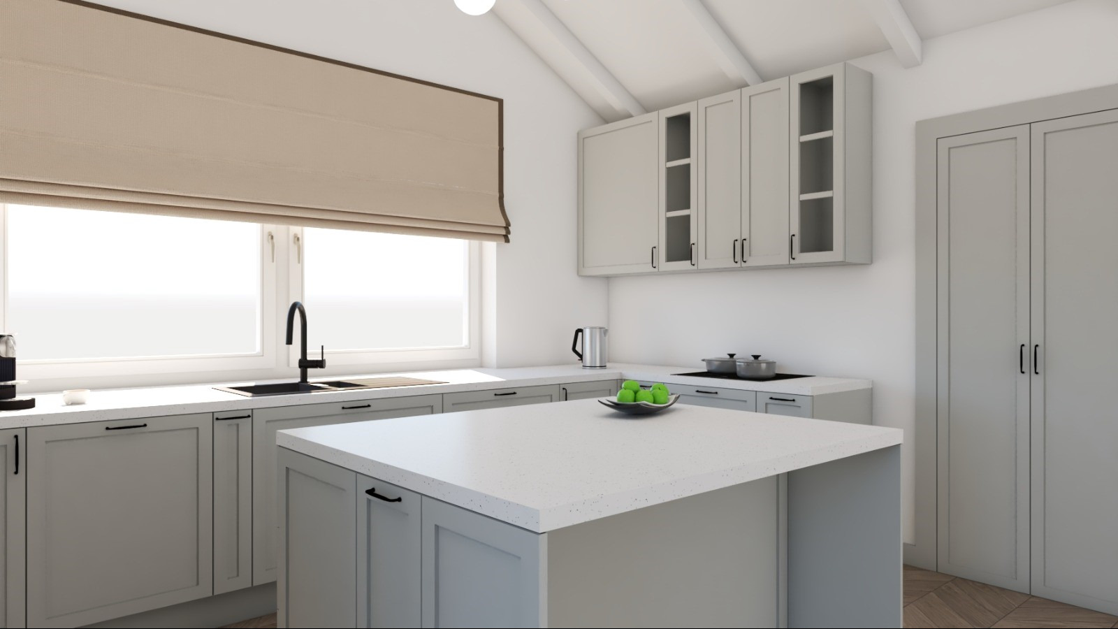 Jasna kuchnia z wyspą, minimalistyczny design. Beżowa roleta rzymska, szare szafki z czarnymi uchwytami, biały blat. Na wyspie zielone jabłka w misie.