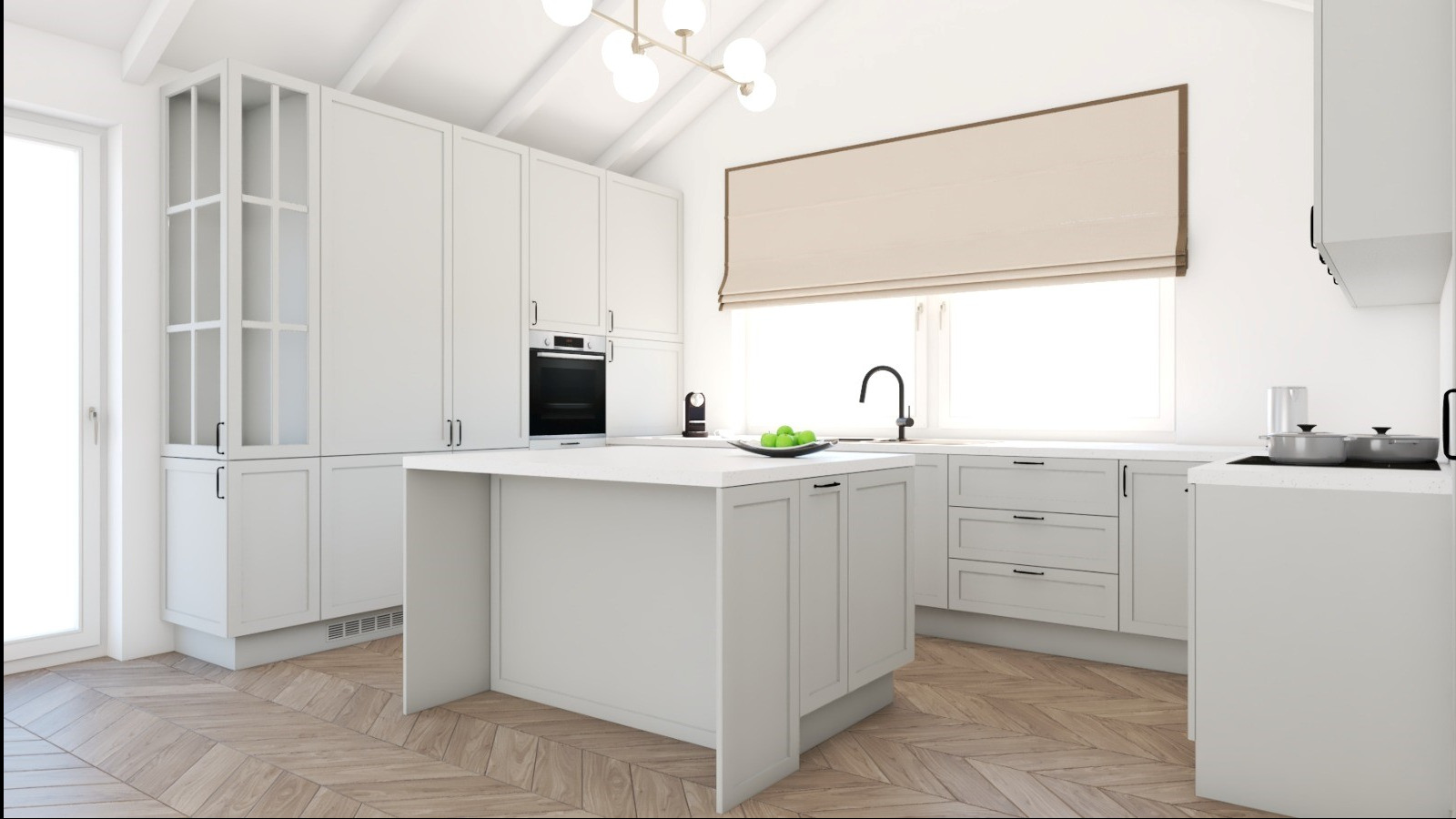 Jasna kuchnia z wyspą i drewnianą podłogą w jodełkę. Minimalistyczny design, okno z roletą rzymską. Na wyspie misa z zielonymi jabłkami.