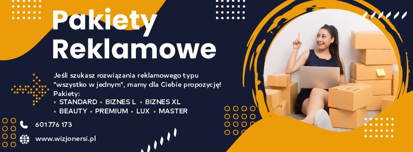 Baner reklamowy z tekstem 'Pakiety Reklamowe' i uśmiechniętą kobietą siedzącą z laptopem obok stosu kartonowych pudeł.