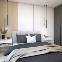 Nowoczesna sypialnia z łóżkiem kontynentalnym, szarą pościelą, białymi szafkami nocnymi i minimalistycznymi lampami wiszącymi. Dekoracyjna ściana z drewnianymi i białymi panelami.