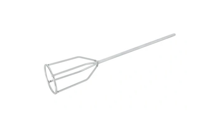 Metalowa mieszarka do zaprawy na białym tle, z widoczną konstrukcją z prętów i okrągłą głowicą.