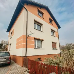 Kompleksowe ocieplenie elewacji w Boguszowicach.