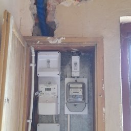 Wymiana instalacji elektrycznej w domu z wymianą przyłącza napowietrznego 