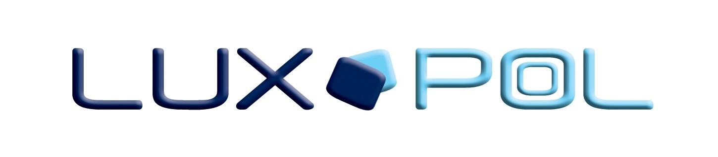 Graficzne logo firmy LUXPOL z dwoma odcieniami niebieskiego i efektem 3D na białym tle, prezentujące nazwę firmy w nowoczesnym stylu.