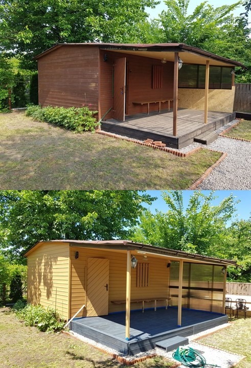 Dwa ujęcia drewnianego domku ogrodowego z zadaszonym tarasem i ławeczkami, otoczonego zielenią, z różnym kolorem elewacji i podłogi tarasu na każdym ujęciu.