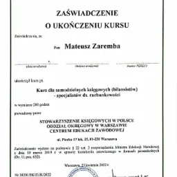 Skan zaświadczenia o ukończeniu kursu dla samodzielnych księgowych (bilansistów) - specjalistów ds. rachunkowości, wydanego przez Stowarzyszenie Księgowych w Polsce, Oddział Okręgowy w Warszawie...