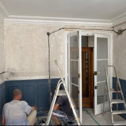Marcin Stadniczenko Usługi Remontowo Budowlane - Rozkładanie przewodów wraz cała elektryka w starej kamienicy w Paryżu