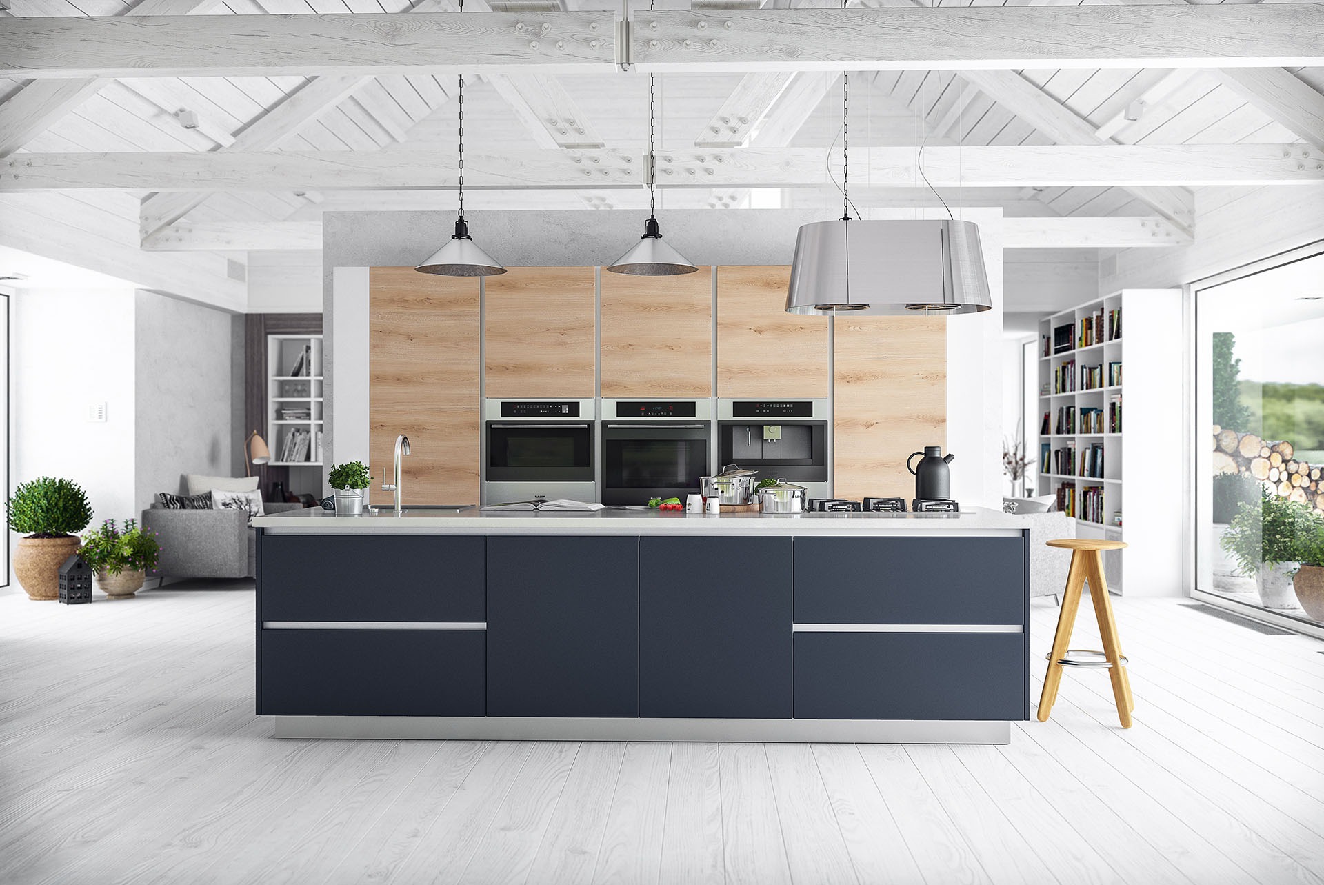 Nowoczesna kuchnia z wyspą, drewnianymi frontami szafek górnych i ciemnogranatowymi dolnymi, oświetlona trzema lampami wiszącymi w przestronnym wnętrzu z białymi belkami stropowymi.