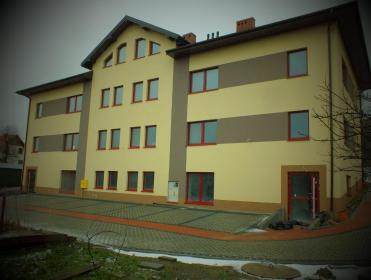 Firma ogólnobudowlana Budrent - Malowanie elewacji Żegocina