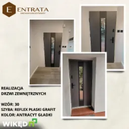 Kolaż prezentujący zamontowane drzwi zewnętrzne w kolorze antracytowym z szybą refleks grafit. Widoczne trzy ujęcia: drzwi w korytarzu z panelami podłogowymi, drzwi w zbliżeniu z widocznymi...