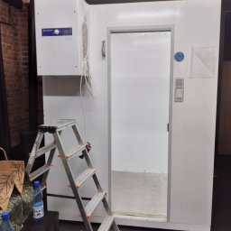 Klim System - Montaż chłodni systemowej.