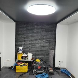 Usługi remontowo- Budowlane - Sufit Napinany w Salonie 61-446 Poznań