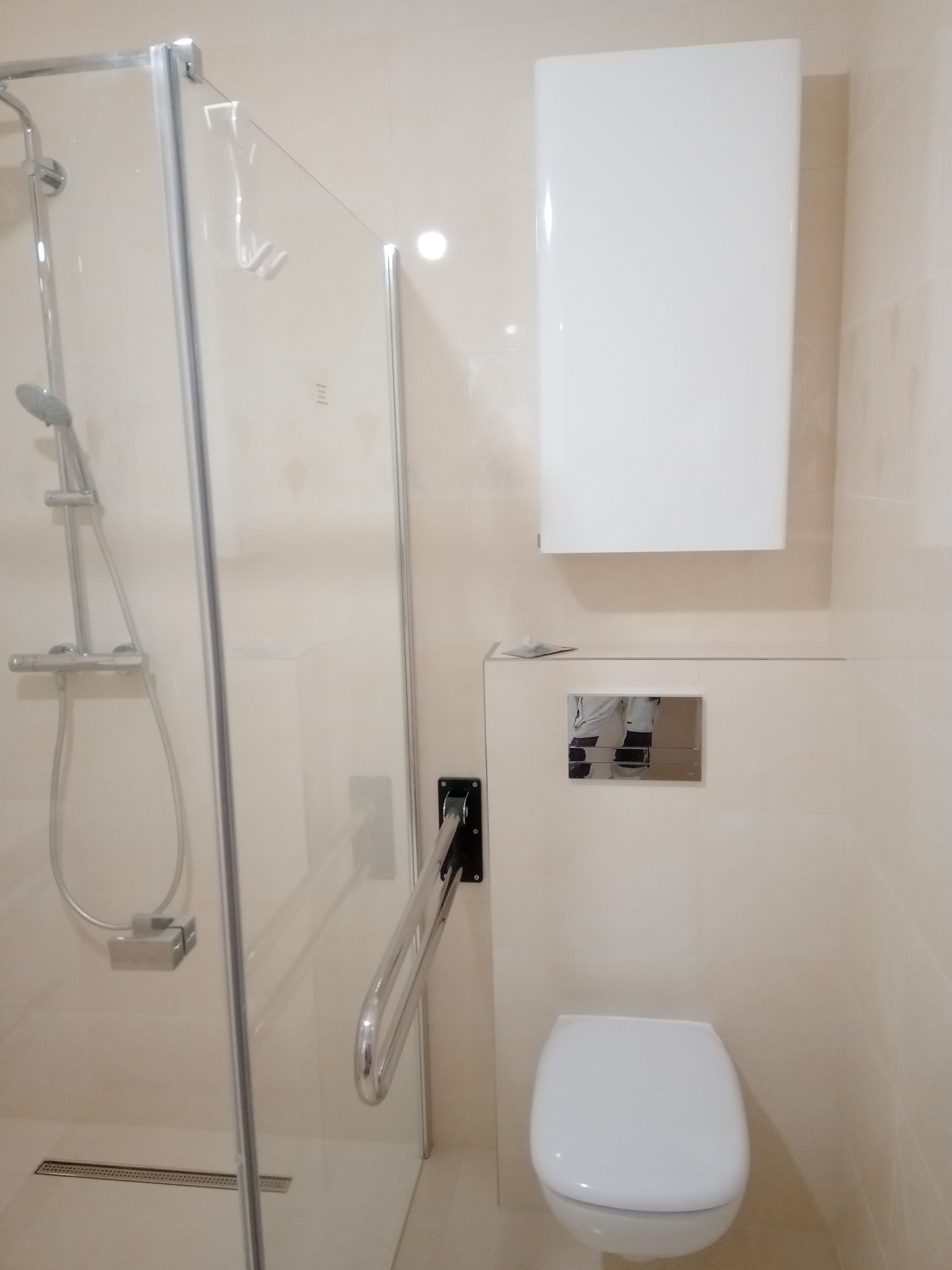 remont z przystosowaniem łazienki w bloku