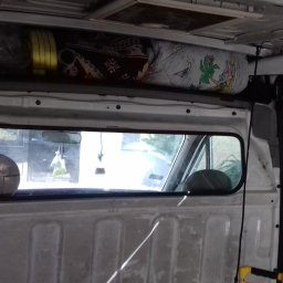 Posiadam cały ekwipunek sprzętu niezbędnego do bezpiecznego oraz szybkiego transportu mebli.