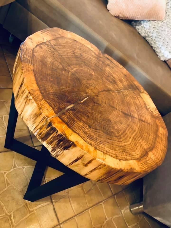 Stolik kawowy z plastra dębu