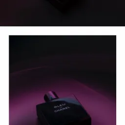 Elegancki flakon perfum Bleu de Chanel na ciemnym tle z subtelnym, purpurowym oświetleniem.