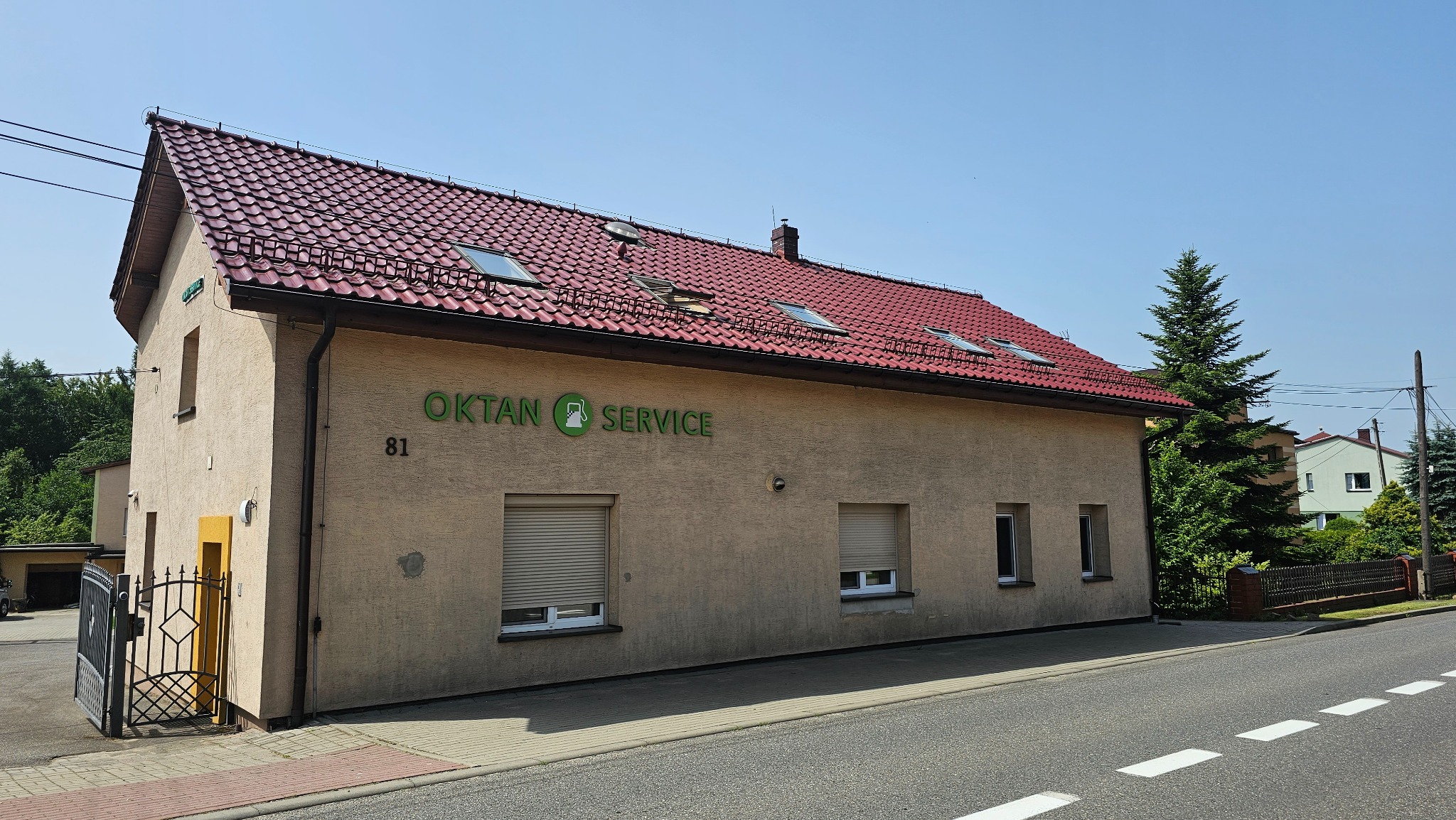 Przegląd budynku usługowego w Łaziskach