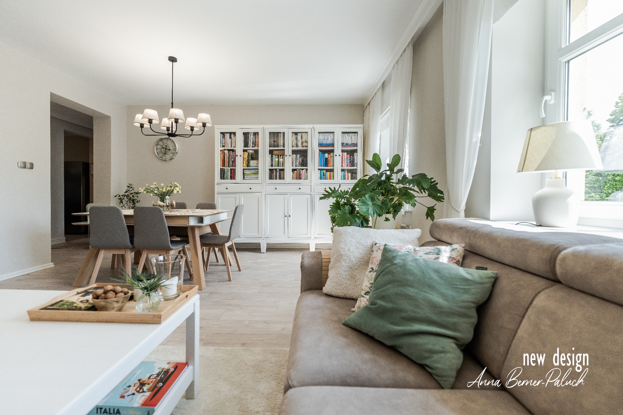 Projekt wnętrza wykonany przez Annę Berner-Paluch z New Design łączący nowoczesne trendy z funkcjonalnością.