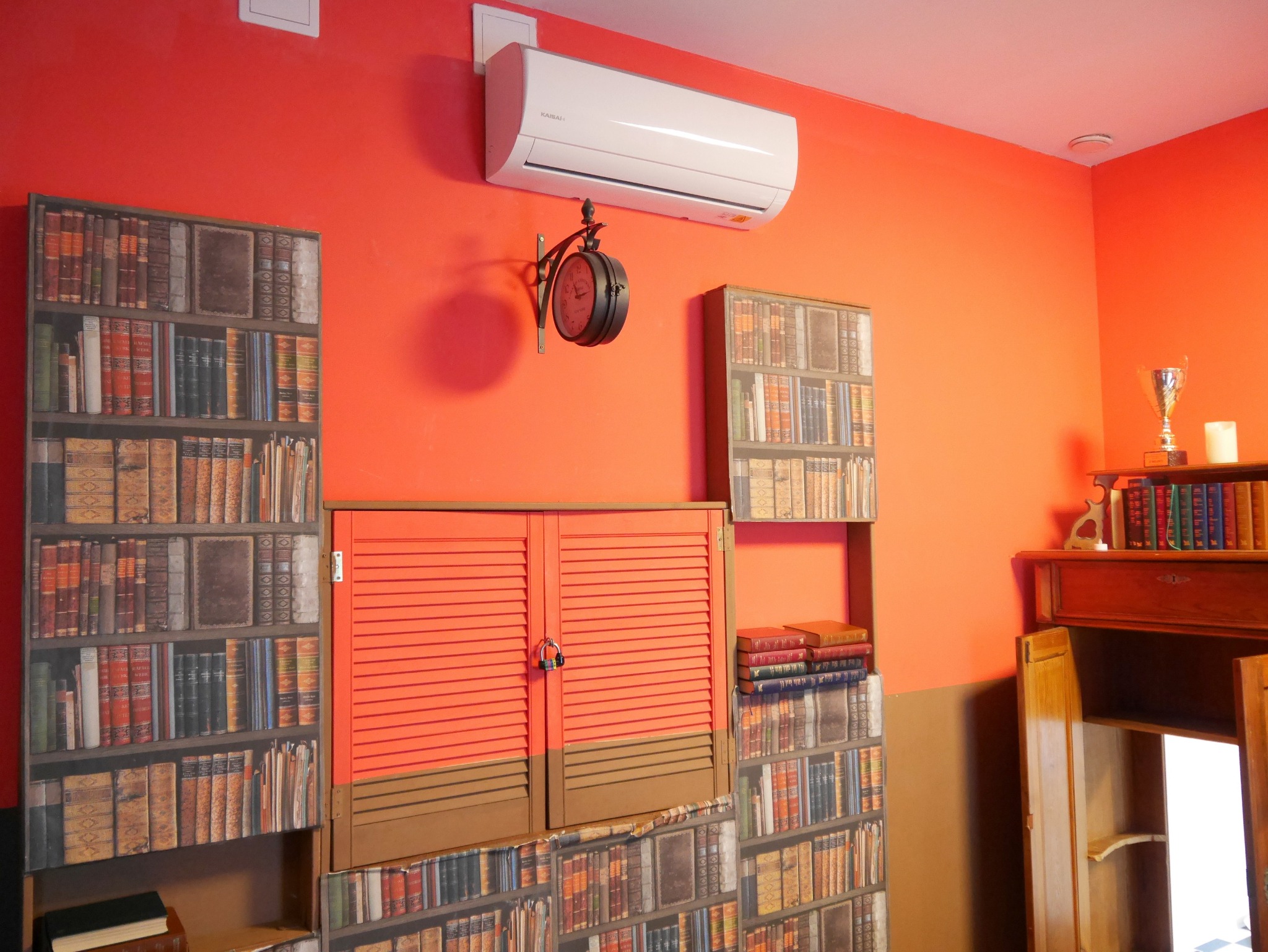 Montaż klimatyzatora Kaisai Fly w Escape Roomie we Wrocławiu