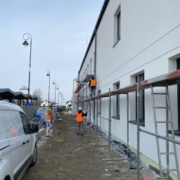 PIERZCHAŁA ELEWACJE BUDYNK&Oacute;W - Tynkowanie elewacji Nowy Targ