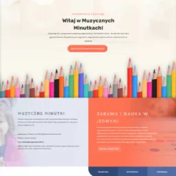 Strona internetowa przedszkola muzycznego dla dzieci z kolorowym motywem kredek i przyjaznym layoutem.