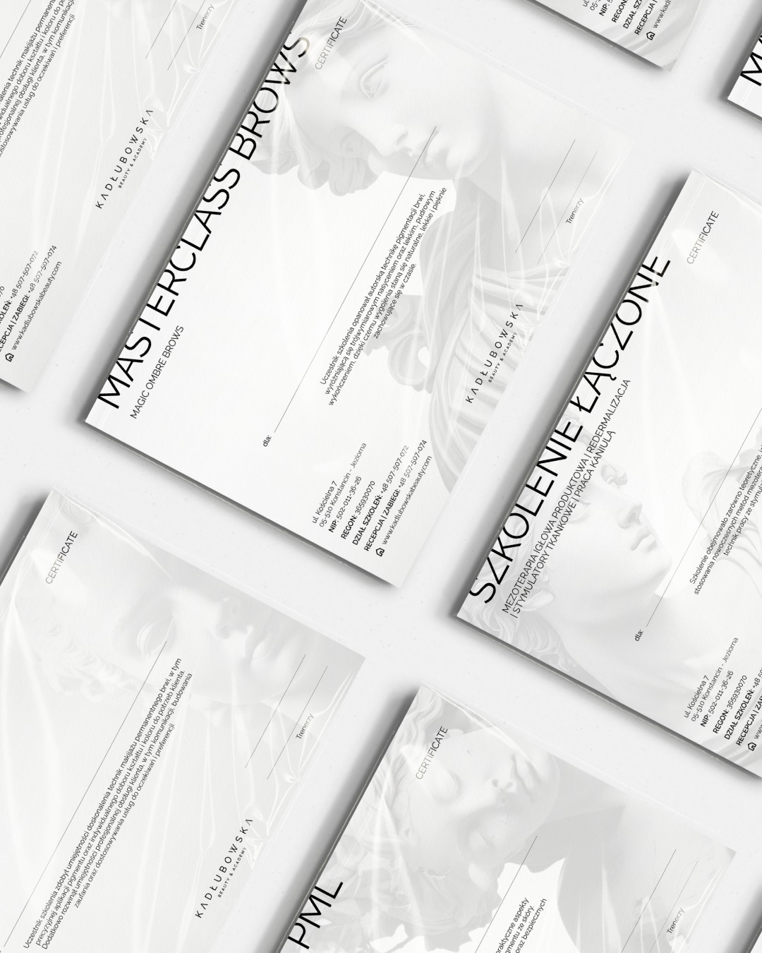 Certyfikaty ukończenia szkoleń z zakresu makijażu permanentnego brwi i mezoterapii igłowej, sygnowane przez Kadłubowska Beauty & Academy, ułożone na białym tle.