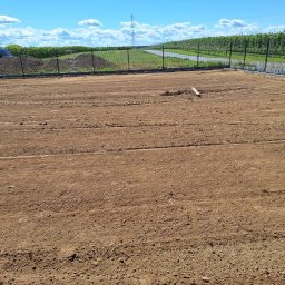 MK Usługi ogrodnicze Mariusz Koćmik - Przygotowanie terenu pod siew trawy