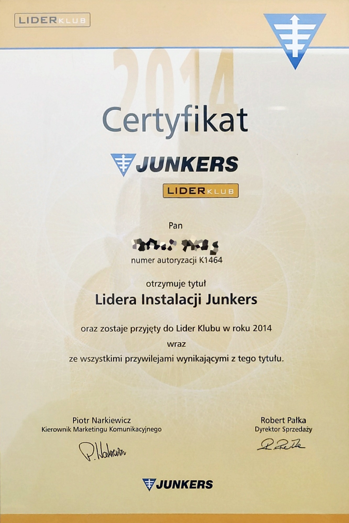 Skan certyfikatu Lidera Instalacji Junkers z 2014 roku, z widocznymi podpisami Piotra Narkiewicza i Roberta Pałki.