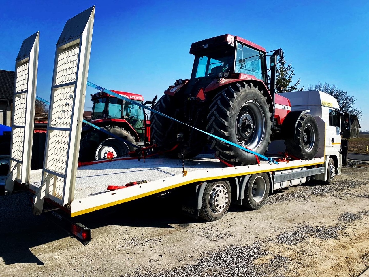 Transport Ciągnika Case 11T