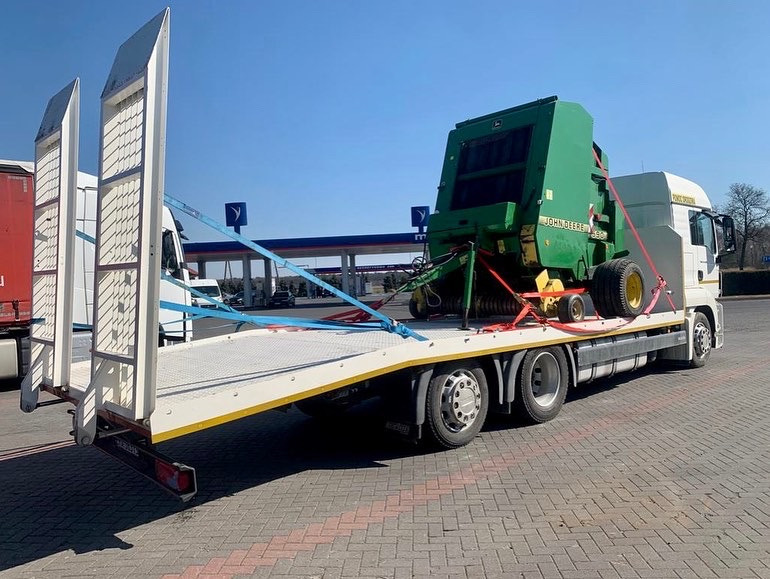 Transport Maszyny rolującej John Deere!