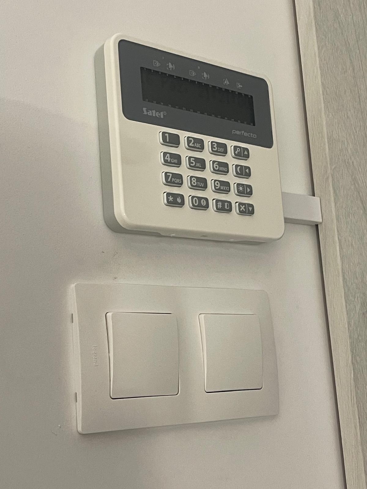 Montaż klawiatury satel perf lcd