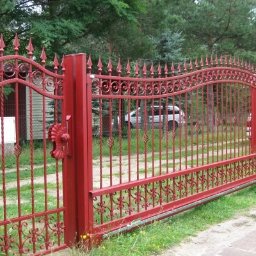 tradycyjna brama kuta