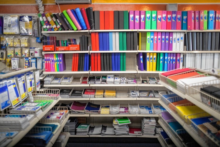 Dobrze dobrany segregator biurowy pozwoli ci w odpowiedni sposób posegregować dokumenty