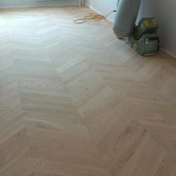 Układanie paneli Wojnicz 4