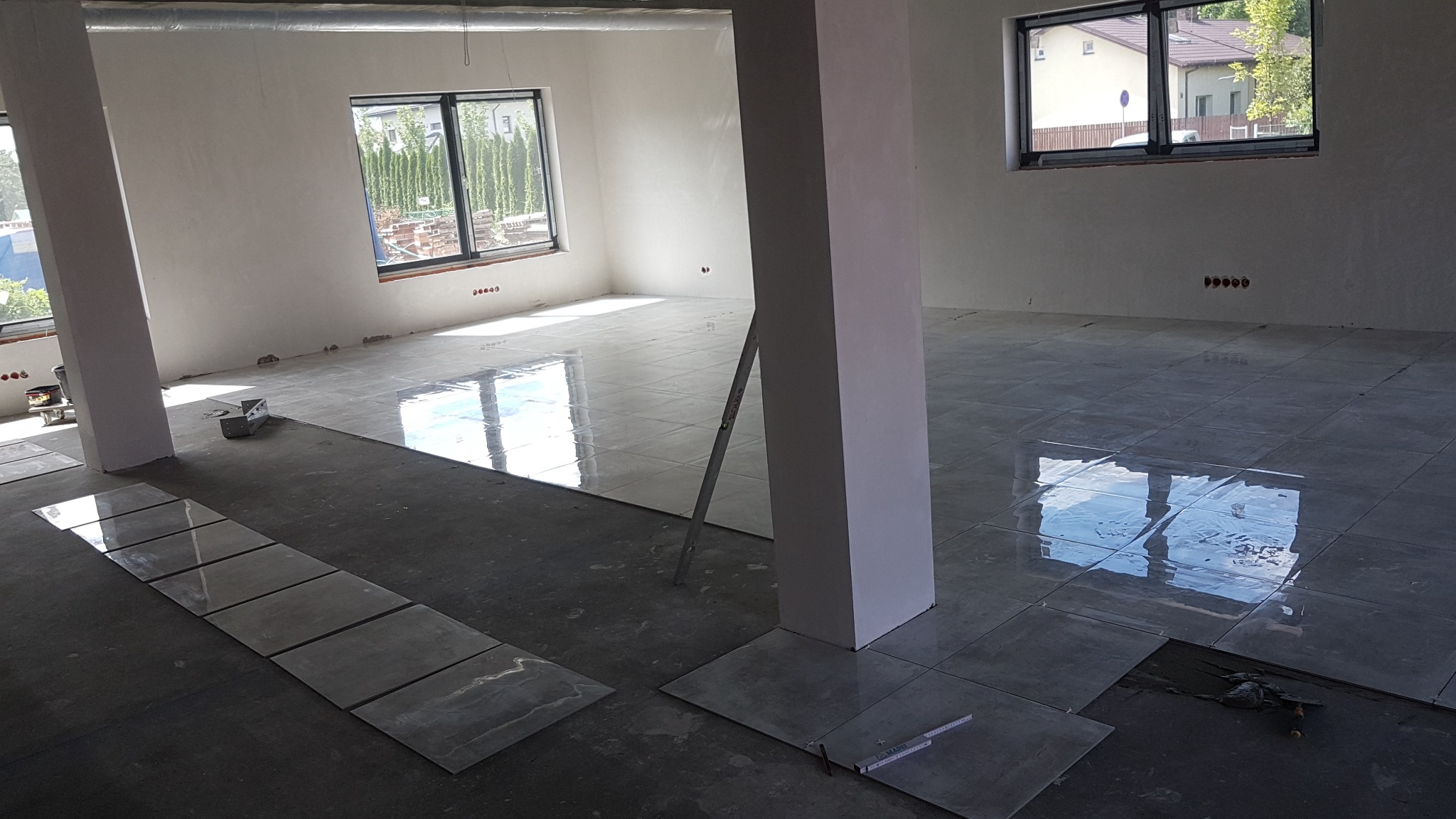 Budynek biurowo przemysłowy w Warszawie przy ulicy kosmatki 44