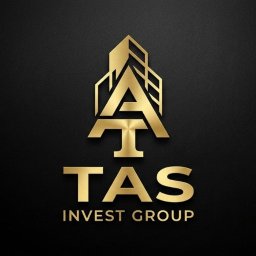 TASINVEST - Złote logo 'TAS Invest Group' na czarnym tle. Litery 'A' i 'T' połączone w górnej części, tworząc symbol budynku. Elegancki, nowoczesny design.