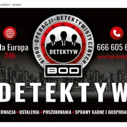 Billboard agencji detektywistycznej z trzema sylwetkami w garniturach na tle panoramy miasta, informacją o zasięgu działania na całą Europę 24h oraz danymi kontaktowymi.