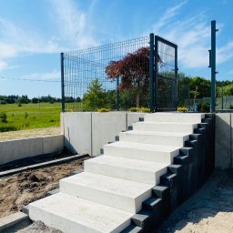 TRZPIOT COMPANY Aleksandra Trzpiot - Wykonanie schodów z palisady i bloków schodowych alba ogrodzie w kompleksowej realizacji