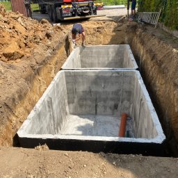 Wykop pod zbiorniki, zbiorniki, montaż, zasypanie.