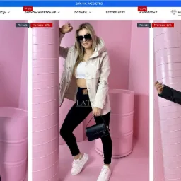 Układ strony sklepu internetowego Latito prezentujący modelki w kurtkach na tle różowych beczek, z widocznym menu nawigacyjnym i oznaczeniami promocji.