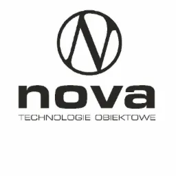 Czarne logo firmy Nova Technologie Obiektowe na białym tle.