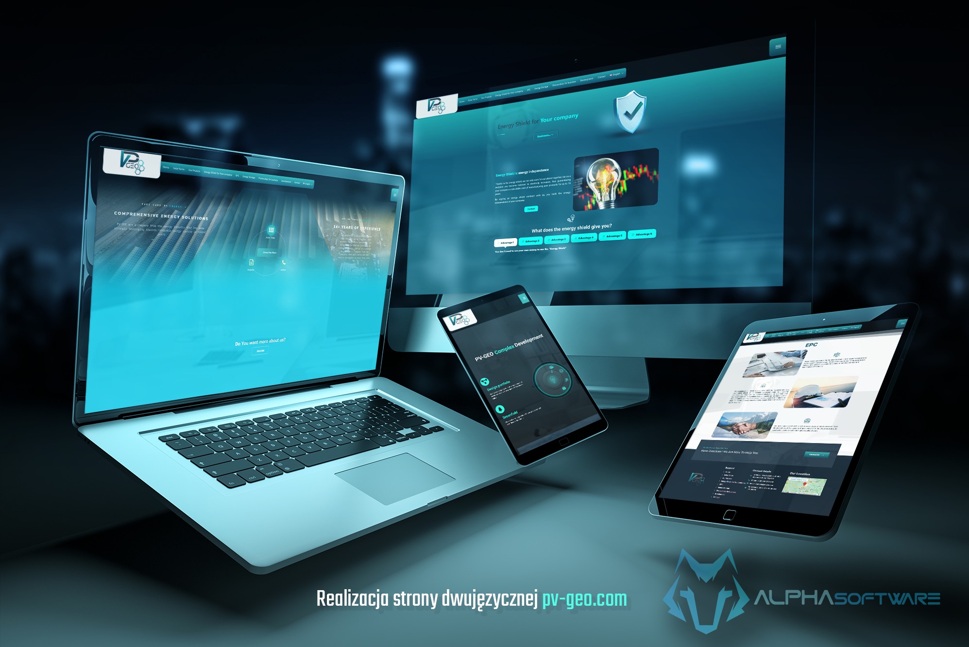 Prezentacja responsywnej strony internetowej PV-GEO na laptopie, monitorze i tablecie, ukazująca dwujęzyczny interfejs i logo firmy z branży odnawialnych źródeł energii. Widoczny ekran laptopa...